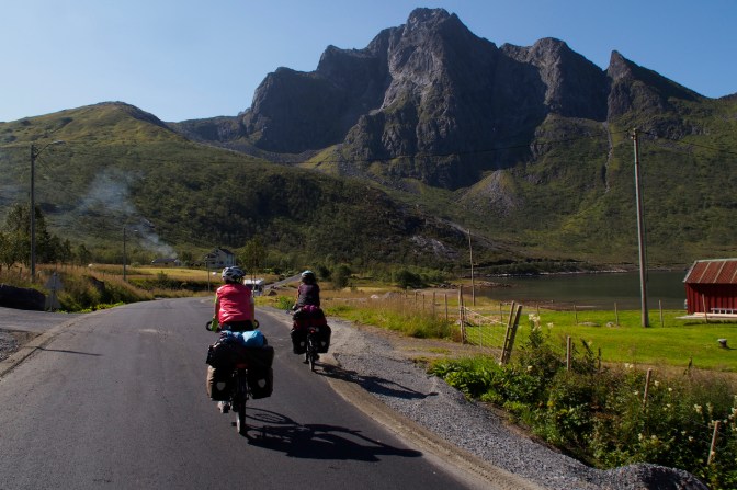 Alba, left, and Jan iding west to Laukvik.