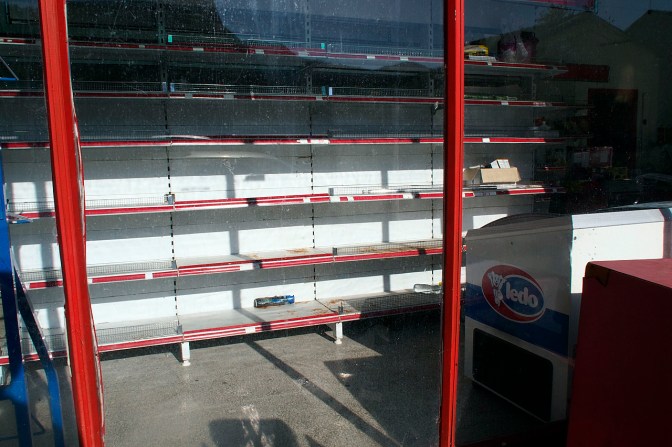 Empty store shelves in Reijka Crnojevića.
