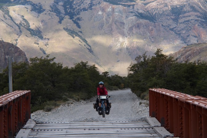 Crossing Rio Eléctrico.