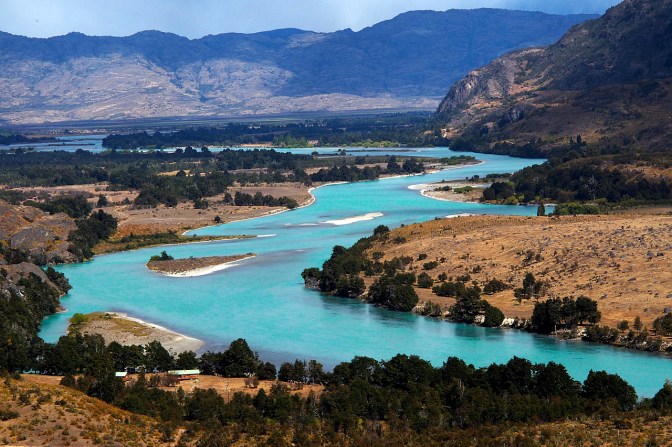 Rio Baker looking south from the Carretera Austral near Cochrane.