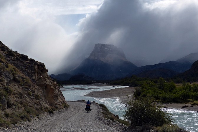 Heading northwest along Rio Elctra.