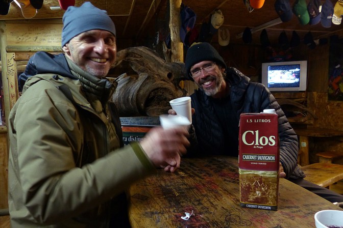 Frank and Paul toasting Paul's 50th birthday in La Arena.