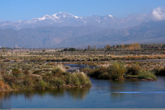 Rio Mendoza with the Andes looming in the distance.