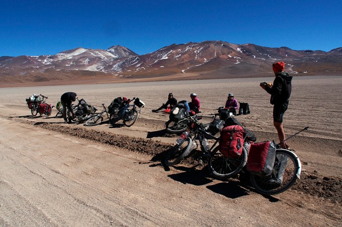 Lunch break north of Laguna Verde.