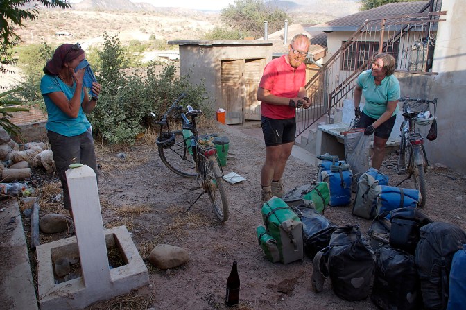 Washing up after a dusty day between Aiquile and Pena Colorada.