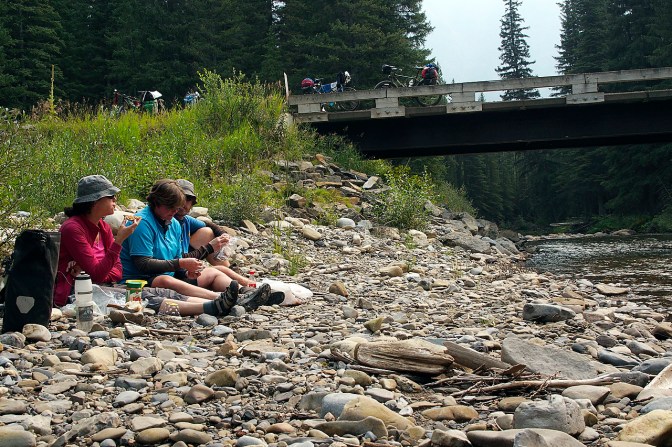 Lunch on the Elk River.