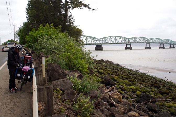 Getting ready to cross the 6-kilometre-long Astoria Bridge across the mouth of the Columbia River.