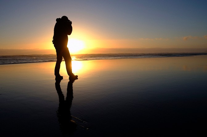 Paul photographing at Arizona Beach (photo by Christoph Hhmann)